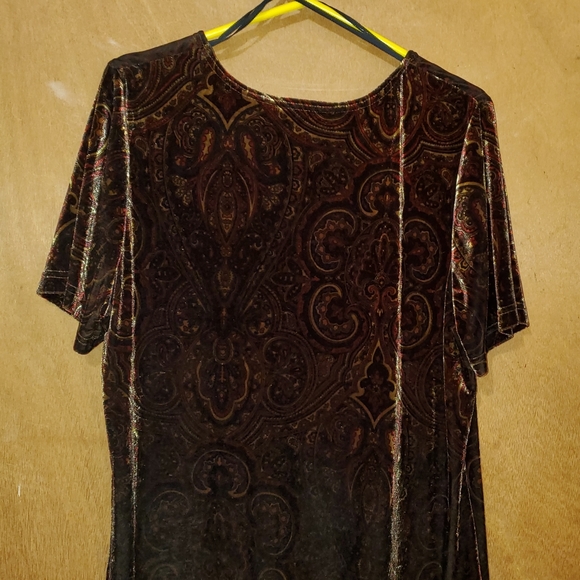 California Concepts Collection Woman 1X Velveteen T-shirt Style Top - Picture 2 of 4